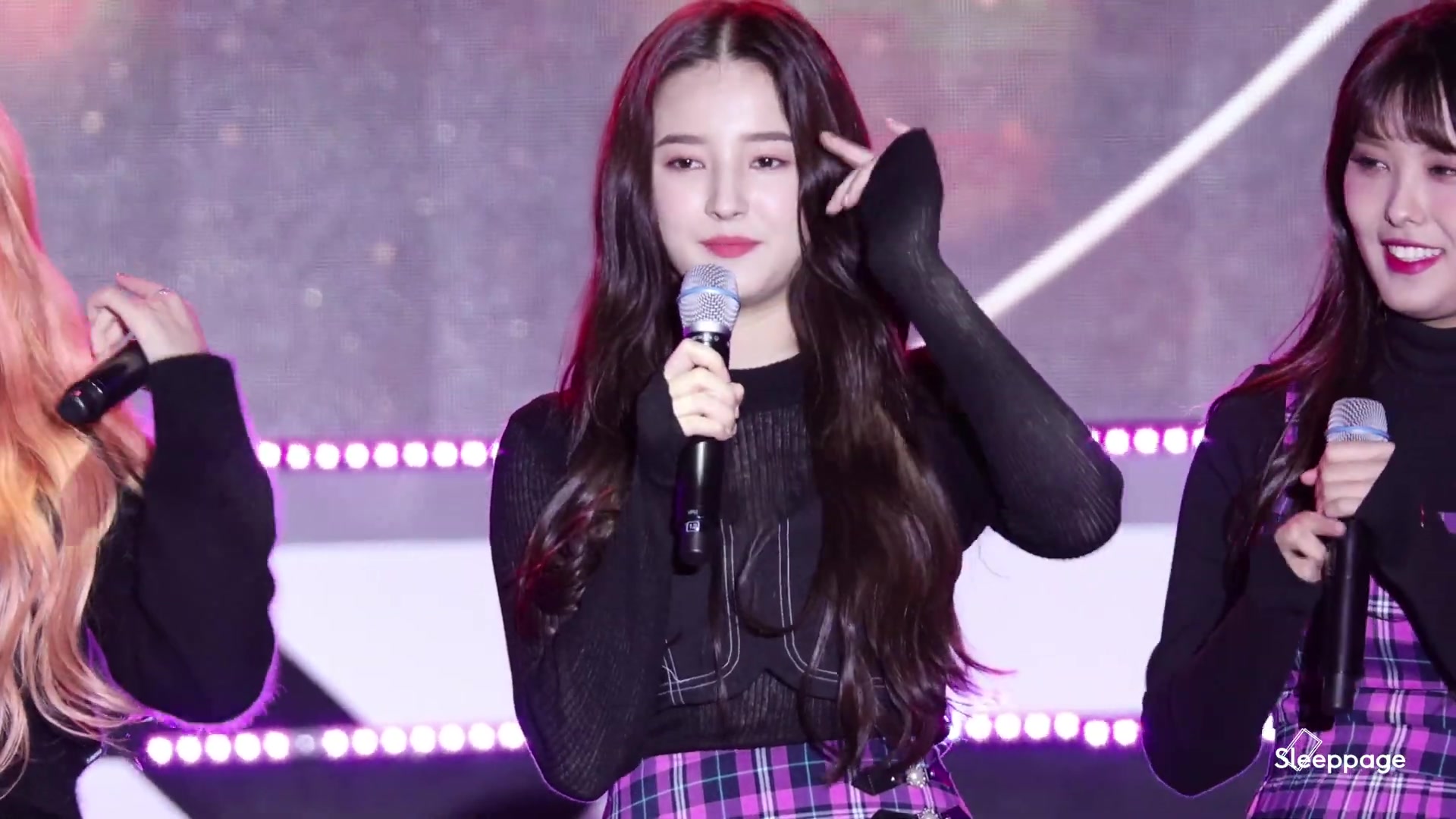 nancymomoland在线热舞191009元气满满的高颜值女神