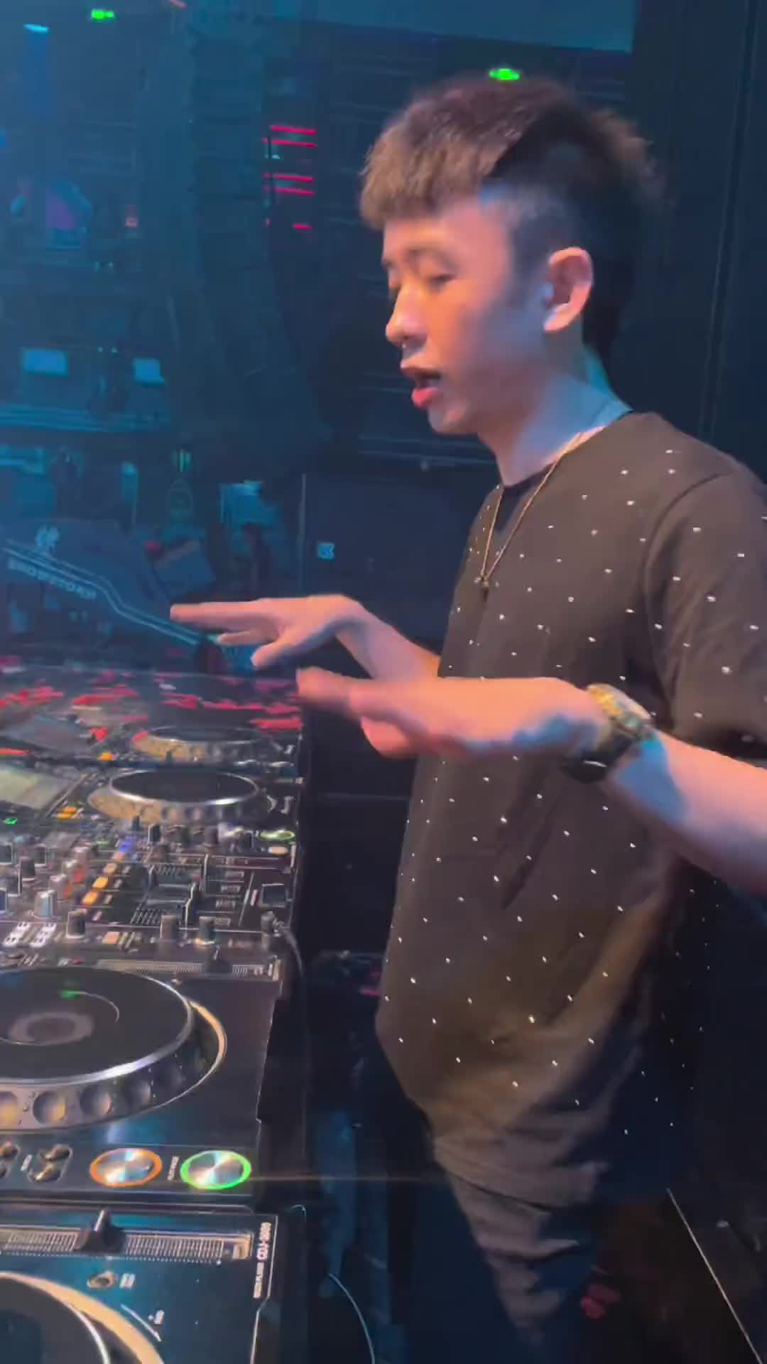 [图]乐鼓不要聊了不要聊了先上DJ先上DJ越听越上头中文dj