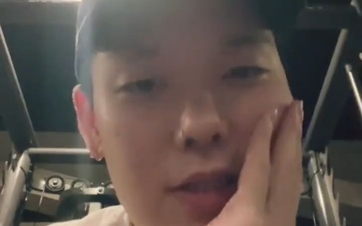 【中字】3级判定现役入伍 请大家支持钟业哥 | 231025 Zelo IG Live 已替换完整版哔哩哔哩bilibili