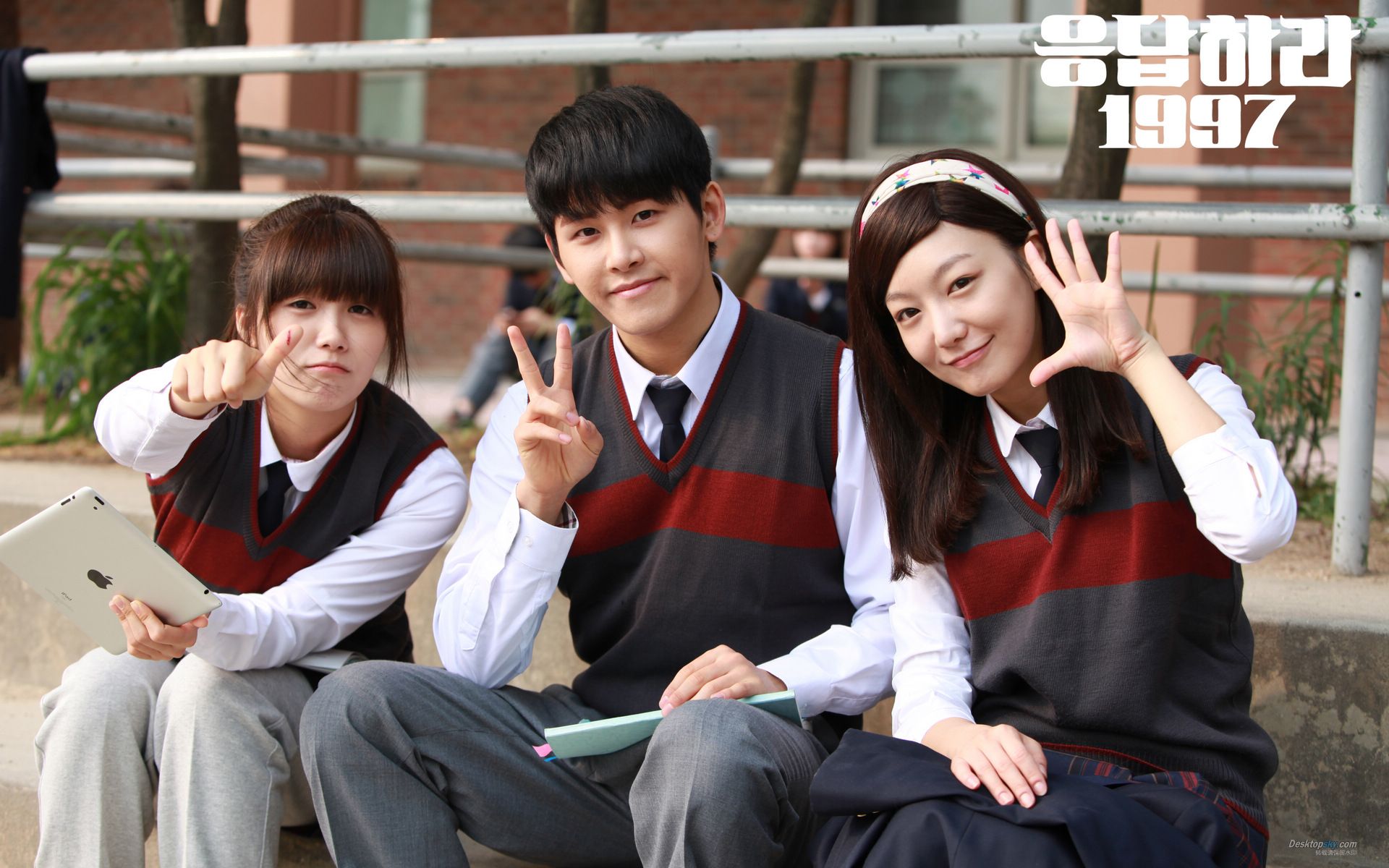 请回答199712三人组唱歌