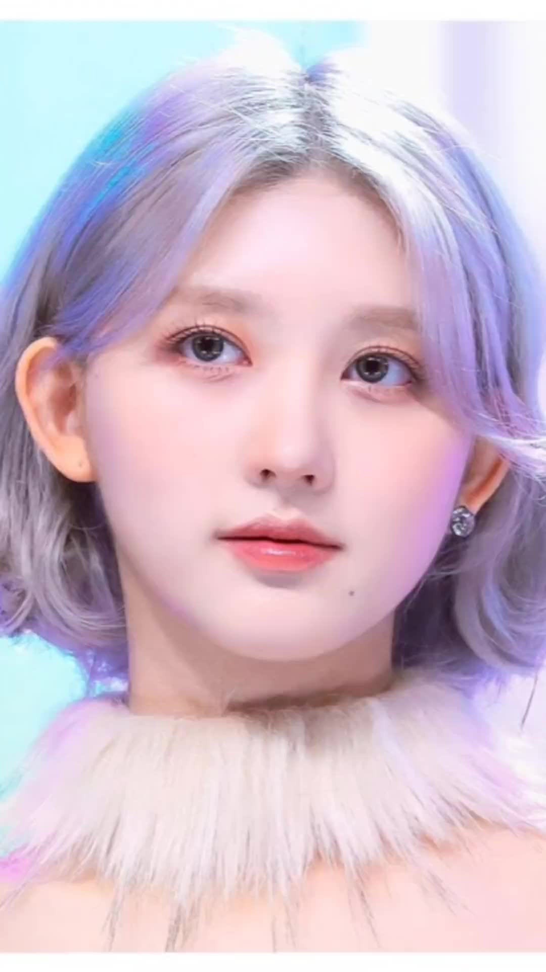 银发卷毛狗狗俏皮满分金秋天gaeul直拍afterlikei