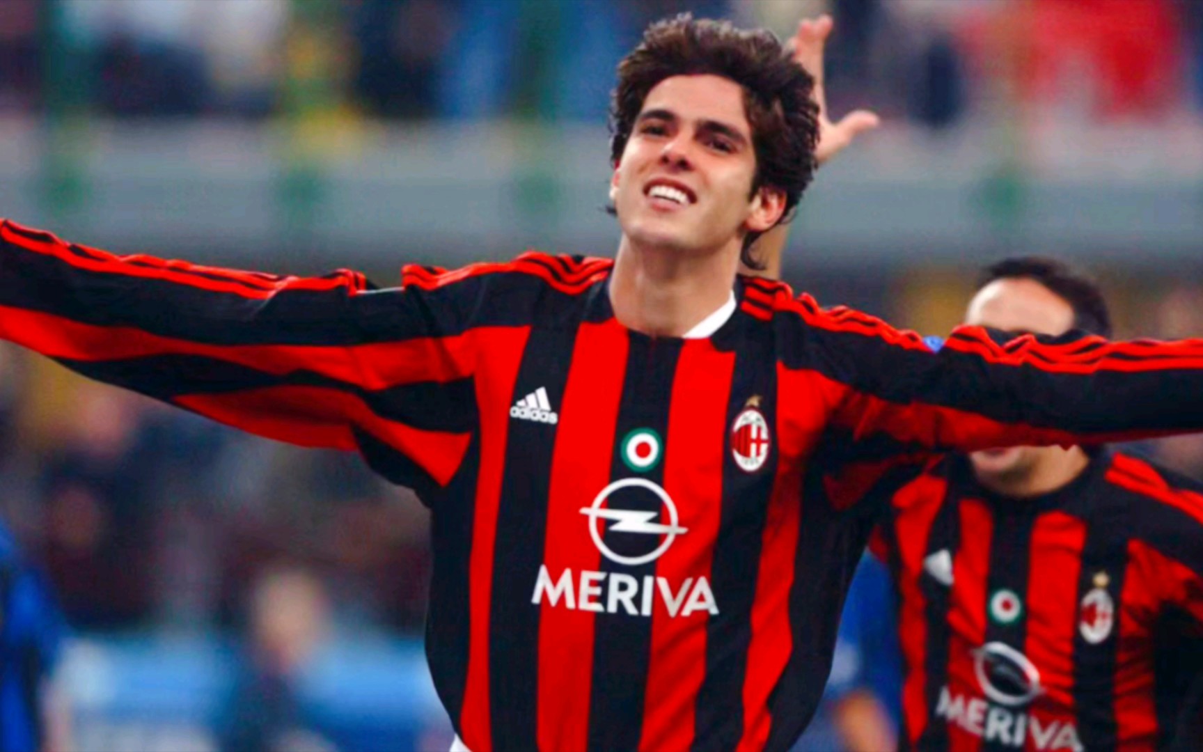 「路过青春一阵子,记忆搁浅一辈子」卡卡也在怀念曾经的追风少年吧