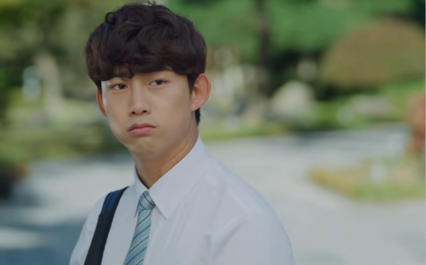 【文森佐】玉泽演这角色看着天真呆萌呆萌的 一头卷毛无敌了 看了黑话