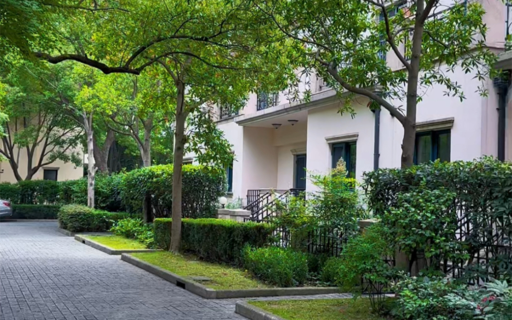 这就是你们路过武康路看到的高大上的别墅区【霞飞别墅】内部环境