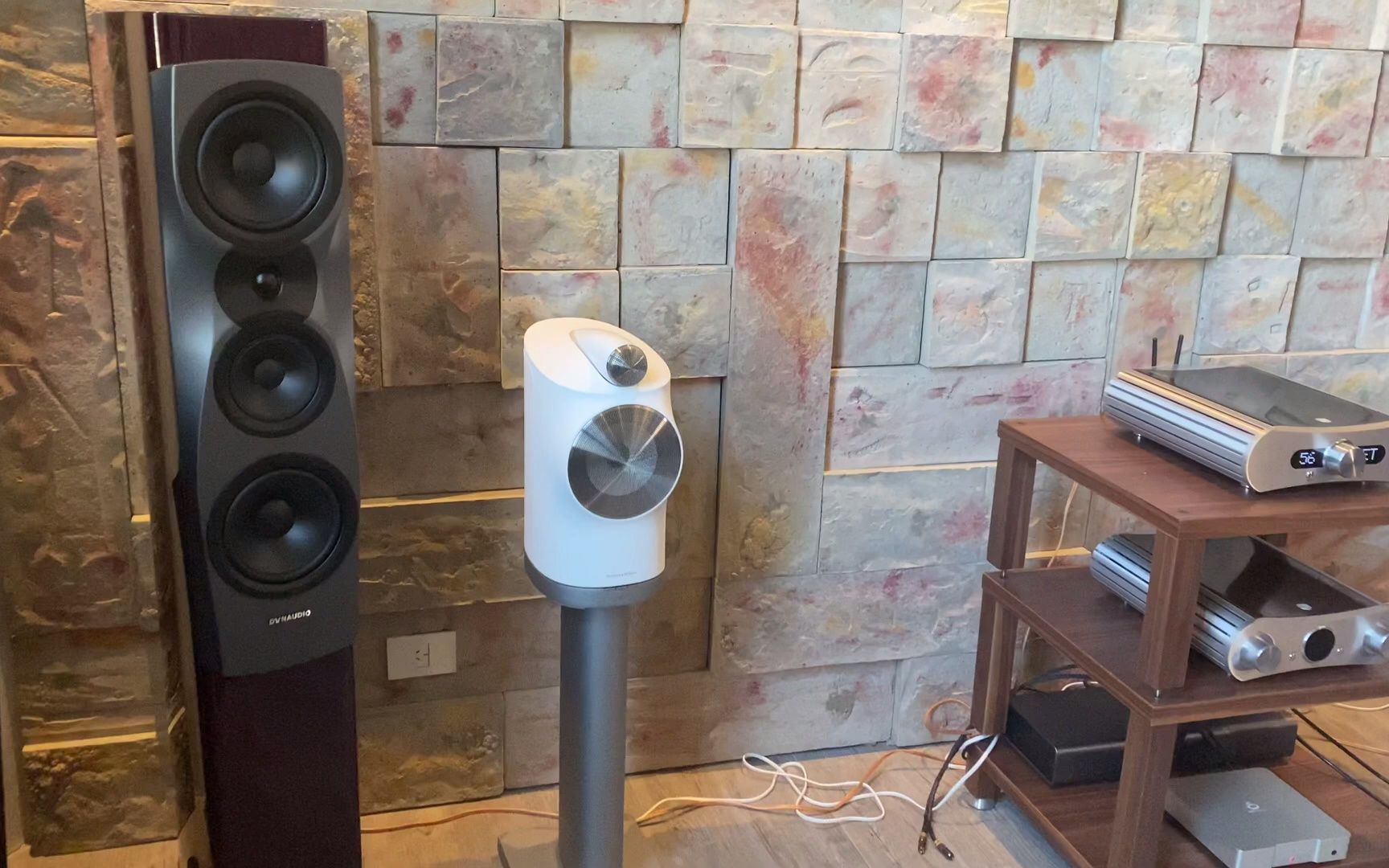 [图]Gato Audio DIA-400S NPM + Dynaudio Confidence 30. Audiophile66.mp4