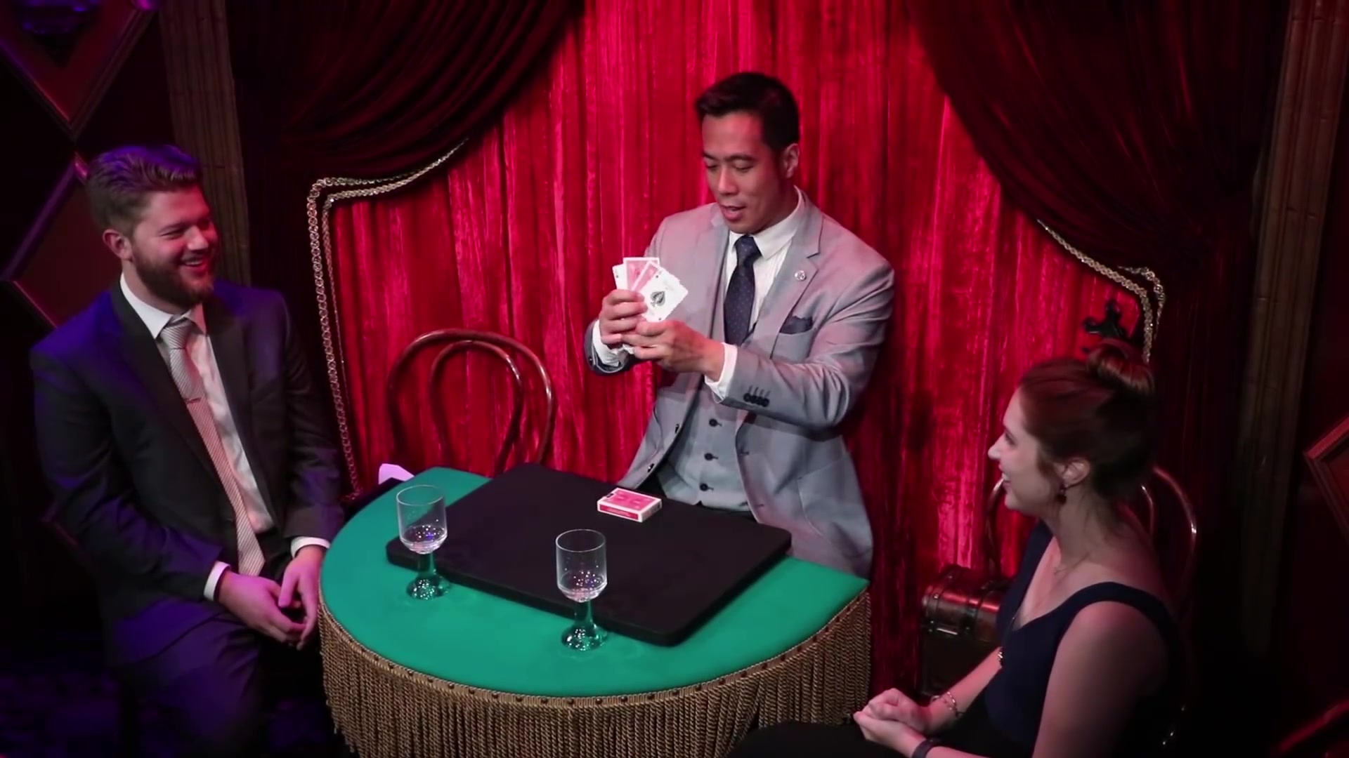 [图]Ryan Hayashi - The Dreams Come True Act at The Magic Castle in Hollywood