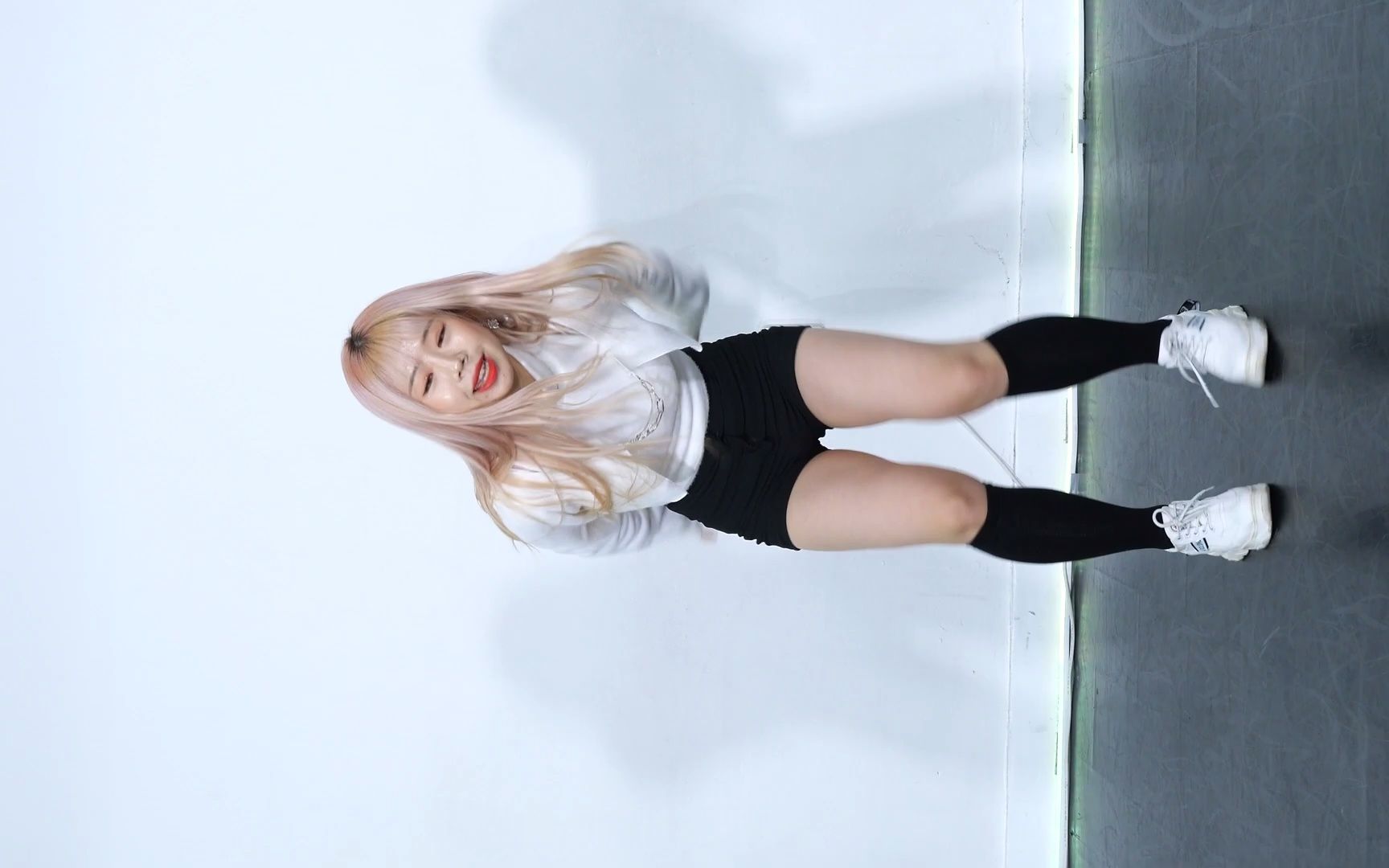 2301韩国女团表演(toyou hyejin)yes or yes