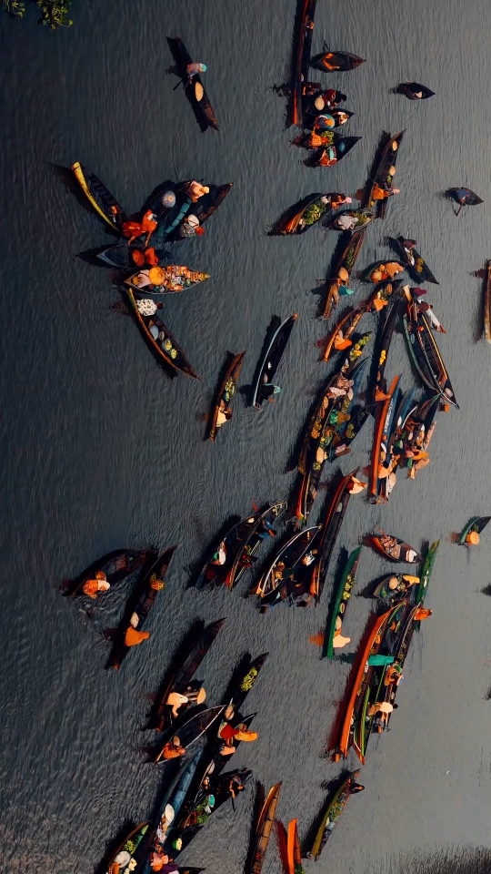 越南水面的渔船