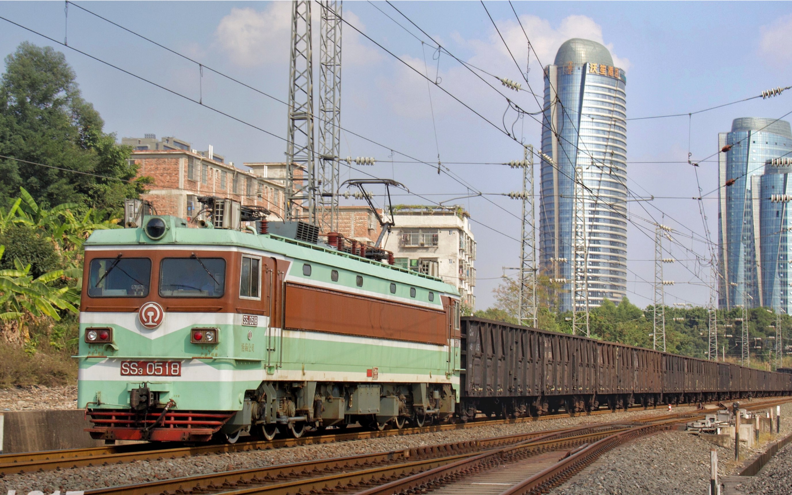 【铁路】快门声声响,最好的阳光追着最美的机车照.