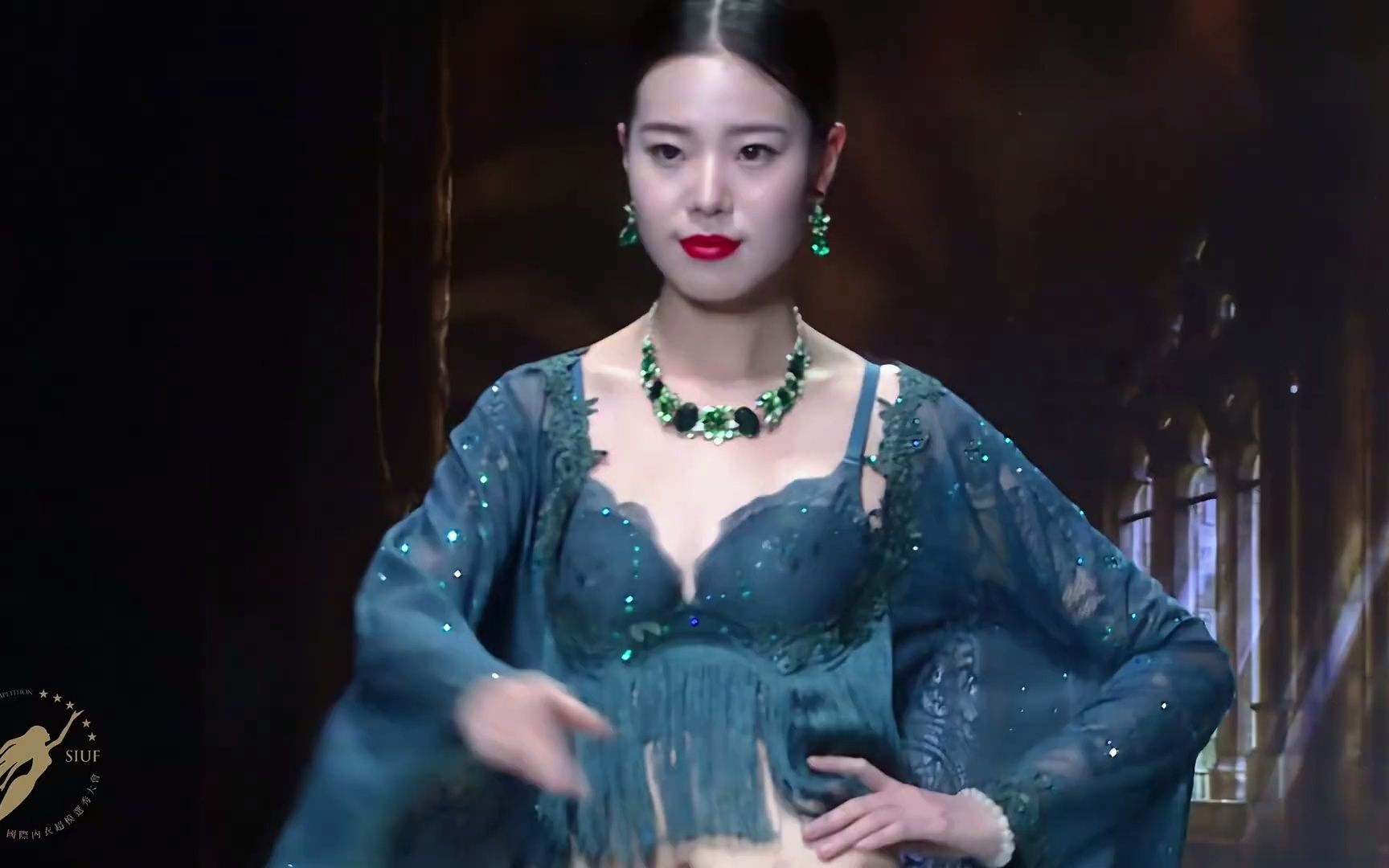 4k2017siuf深圳国际内衣展奥丽侬内衣秀华贵气质