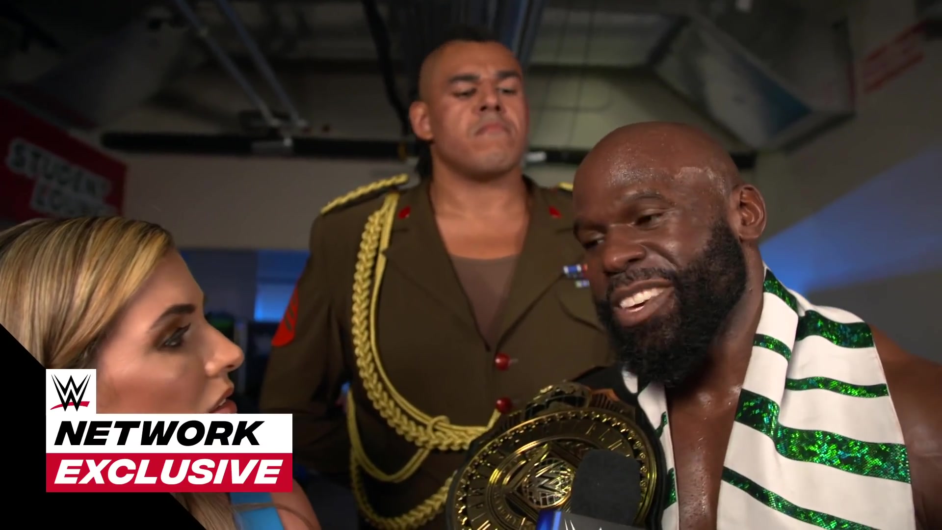 [图]Apollo Crews says he broke no rules against Kevin Owens: SmackDown Exclusive, Ju