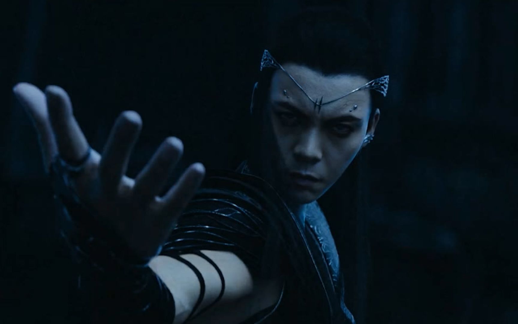 陈伟霆冷血狂宴邪魅的外表下藏着一颗无邪的心