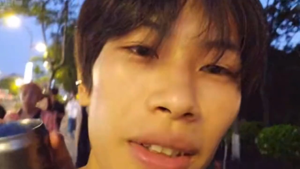 "王老师:你不懂得爱我 "花小龙