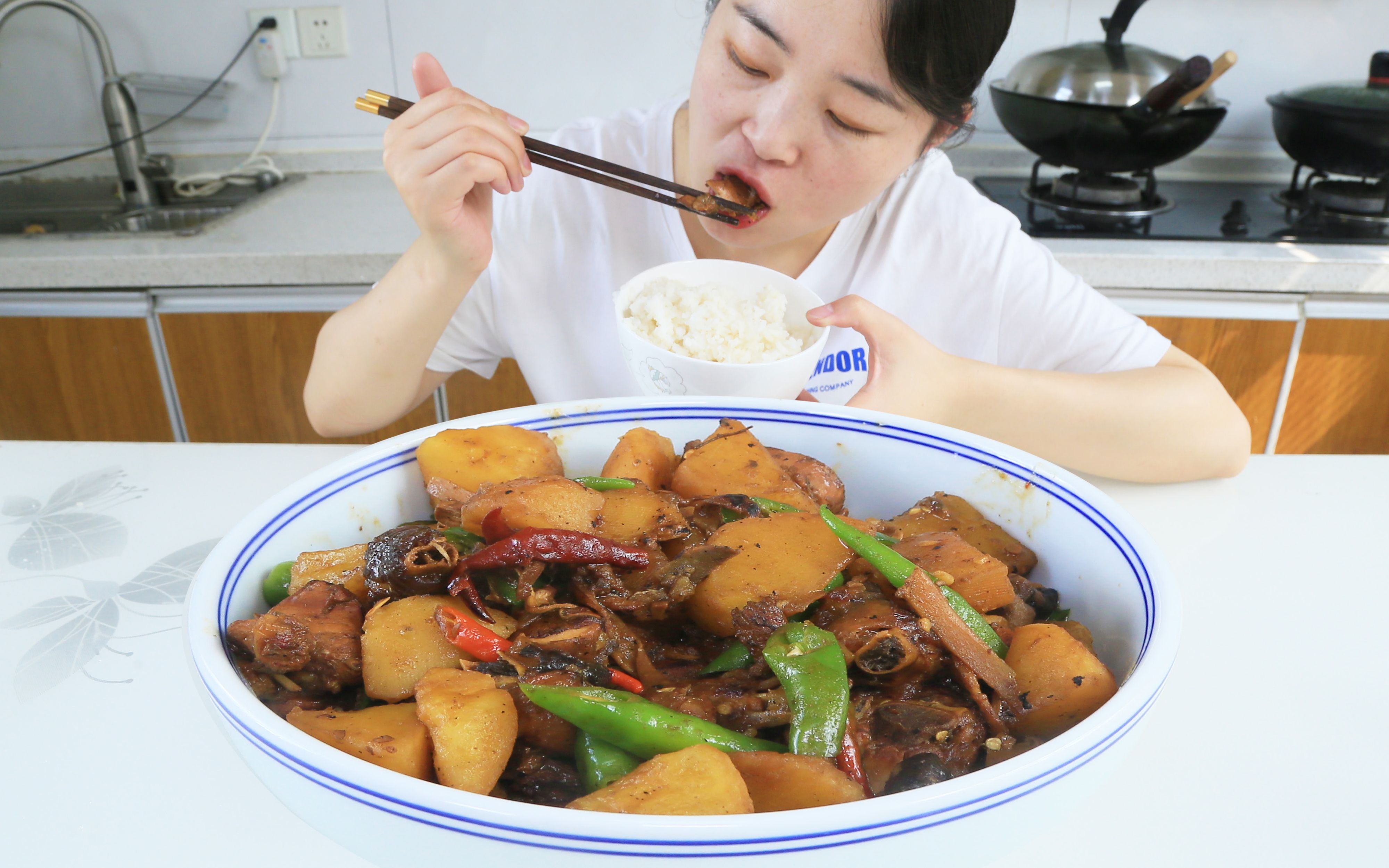 原来快餐中的扛把子黄焖鸡这么简单学会后再也不用出去吃了