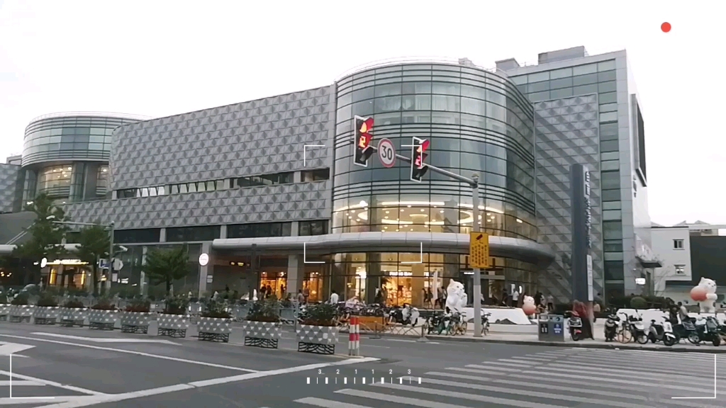 白丽生活广场装修重开张 2成店铺已营业 武威路 上海市普陀区桃浦新村