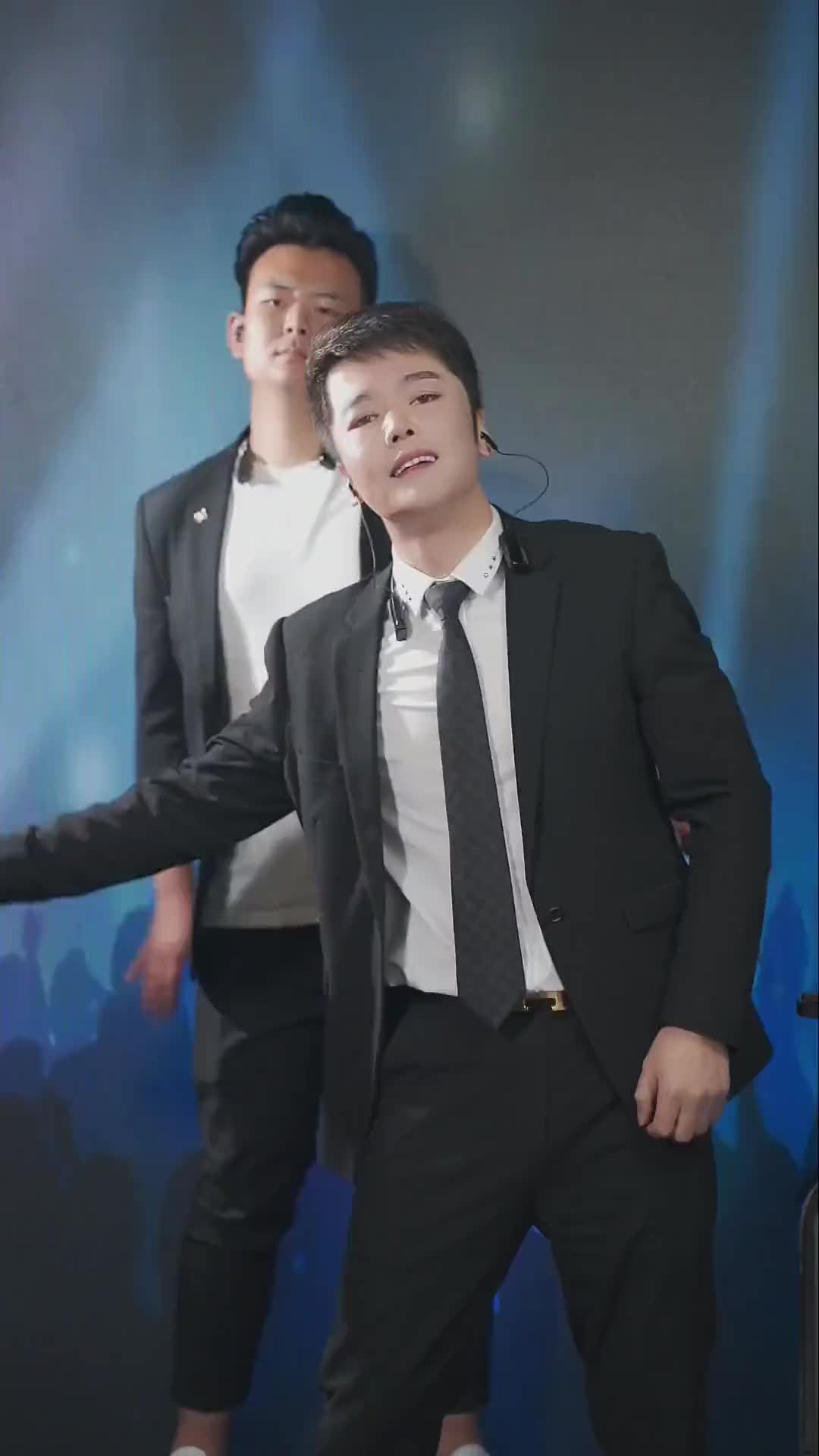 师徒二人配合默契有生之日还做师徒音乐真人真唱有生之恋dou小