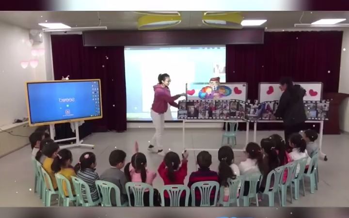 [图]幼儿园公开课｜中班社会《我的爸爸妈妈》?生动活泼的幼儿园公开课，温柔幼师给小朋友们上了生动的公开课~?这节课是一堂简单又好讲的公开课好范例哟~❤幼师课件，幼