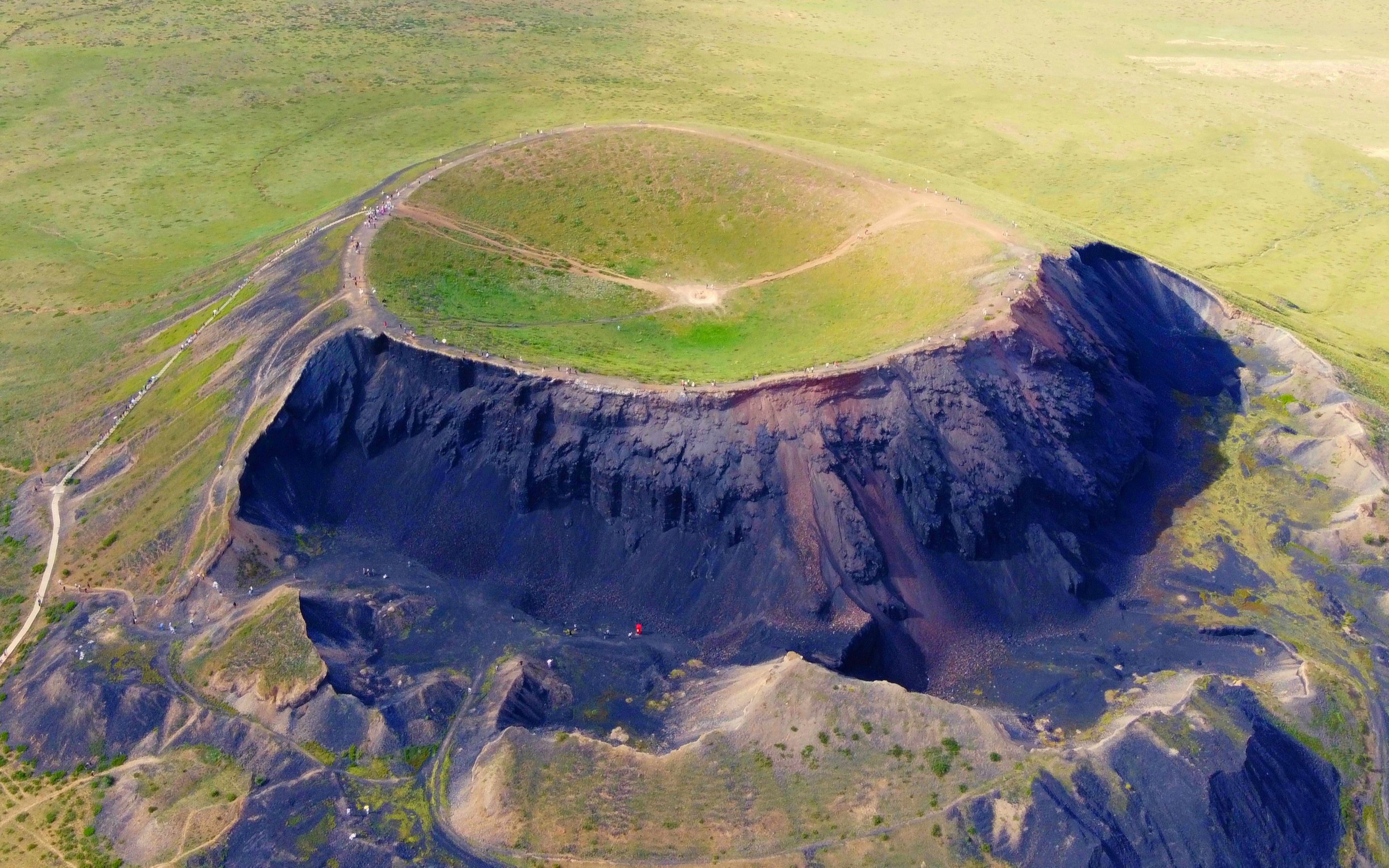 乌兰哈达火山群海拔图片