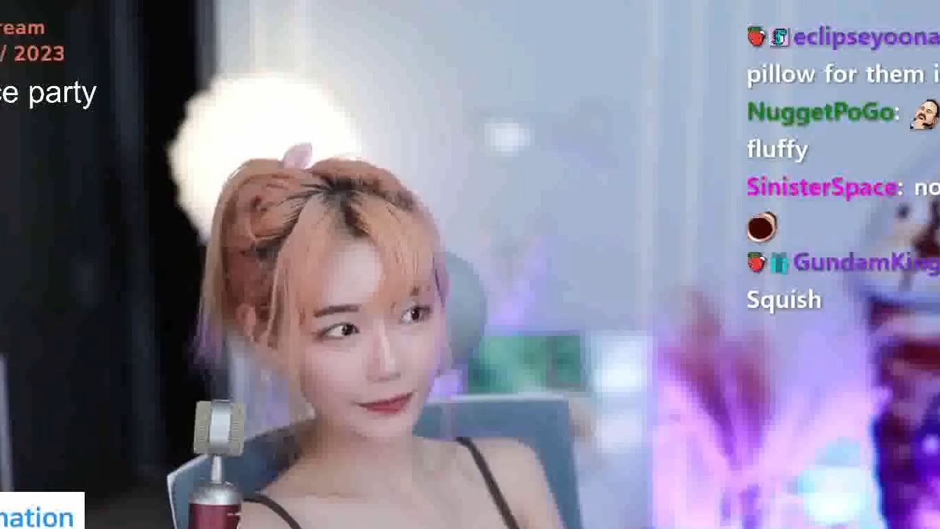 韩国19 主播 berry 直播逗狗