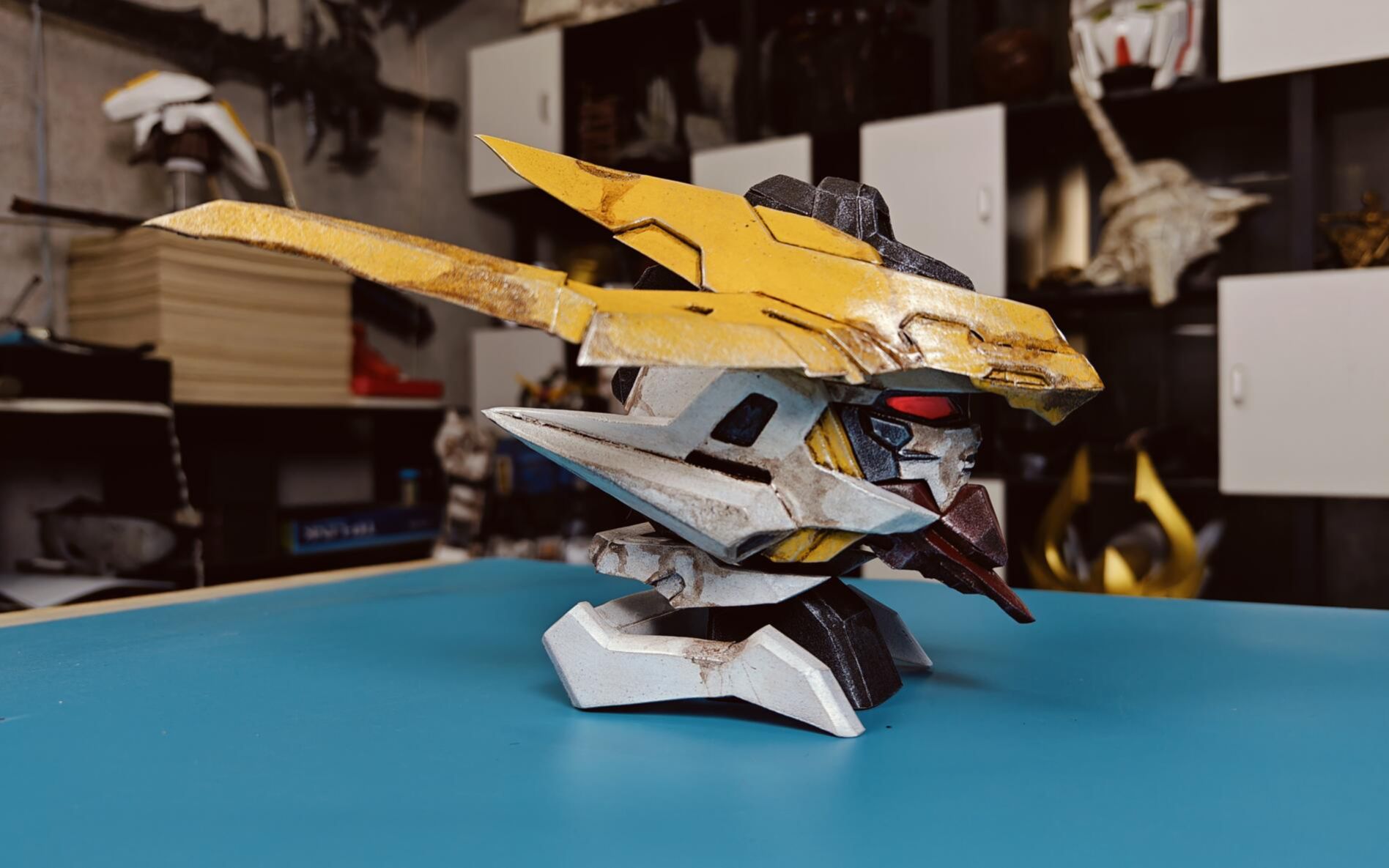 简单几步做好一个很大的巴巴托斯狼王头