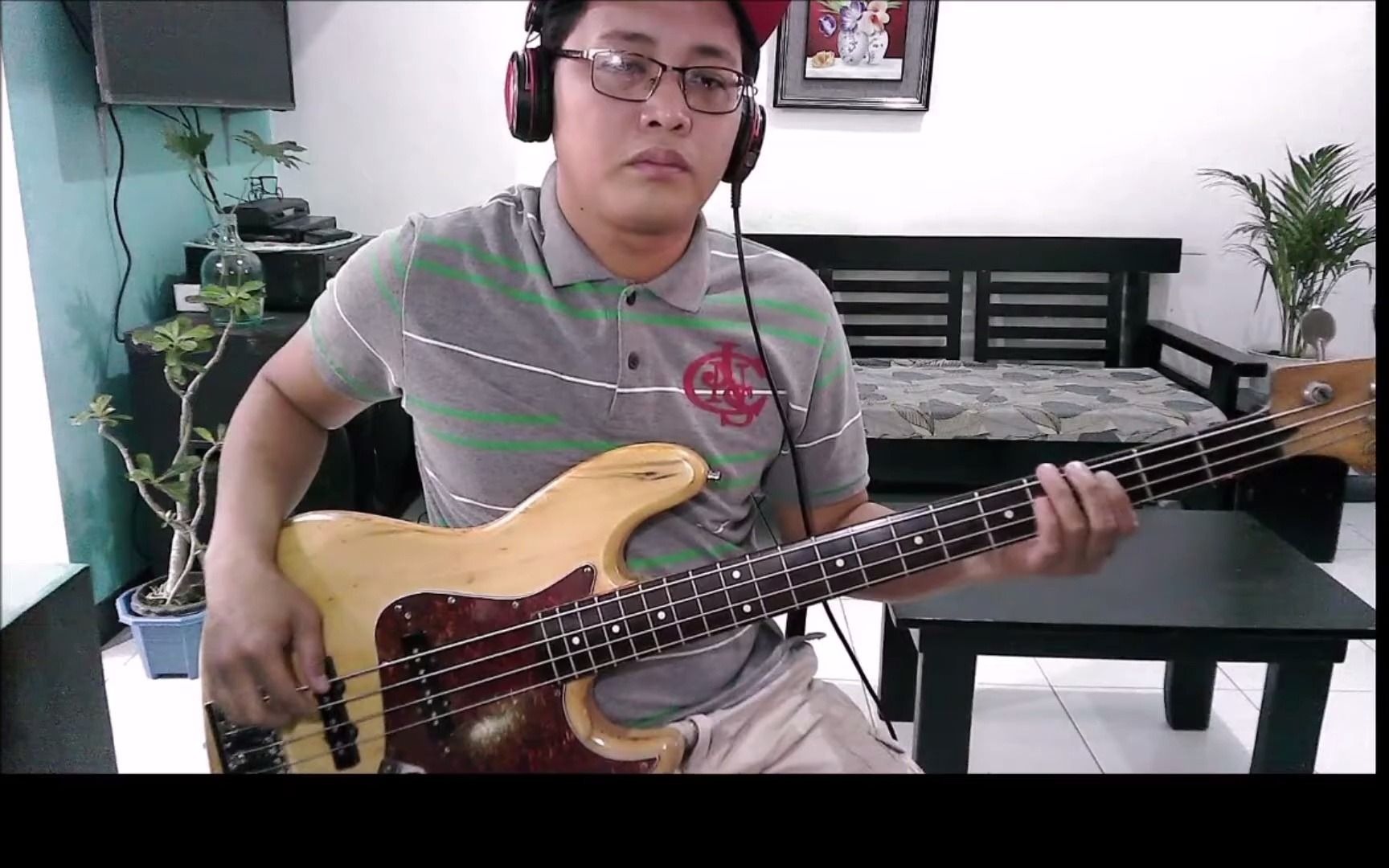 [图]HD西洋通俗音乐《Making Love Out Of Nothing At All》 - Air Supply (Bass Cover)