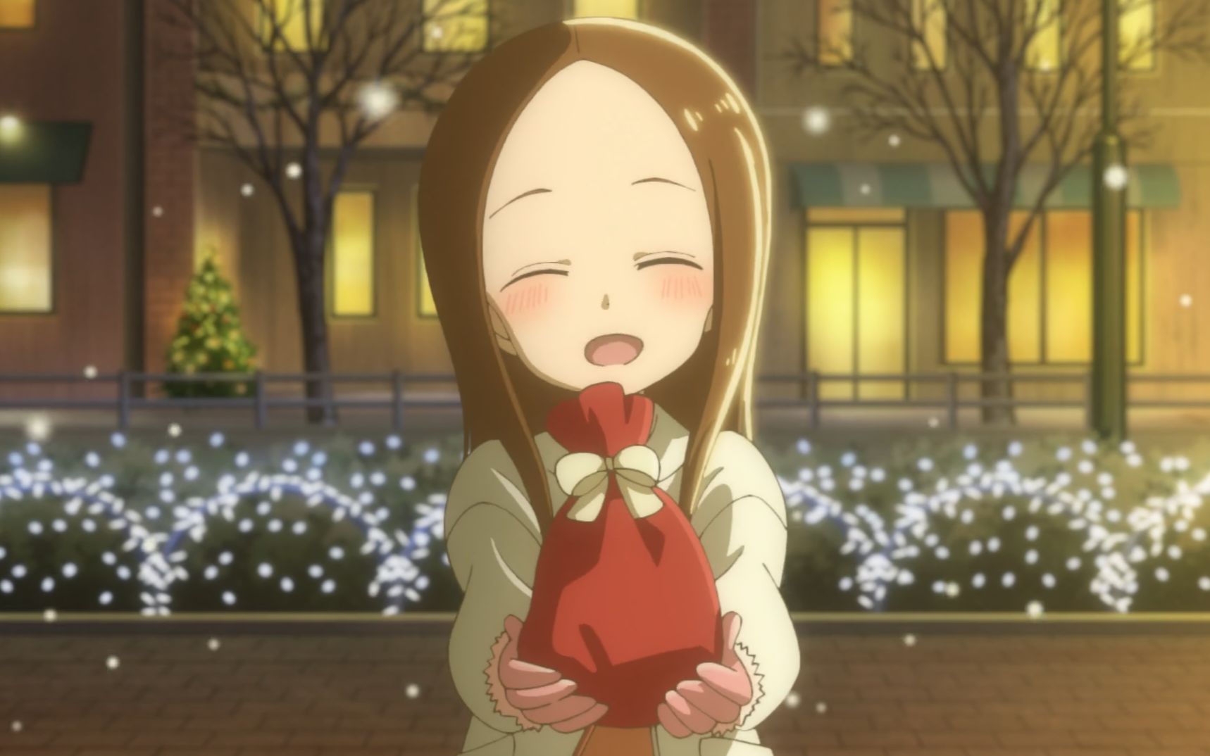 高木西片圣诞树下互送圣诞礼物