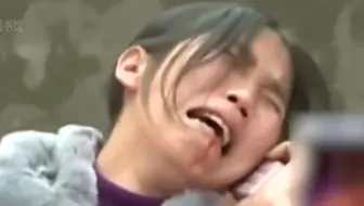 奶奶趁孙子睡觉去打麻将，回来后发现孙子不见了，找到后却让全家人崩溃痛哭