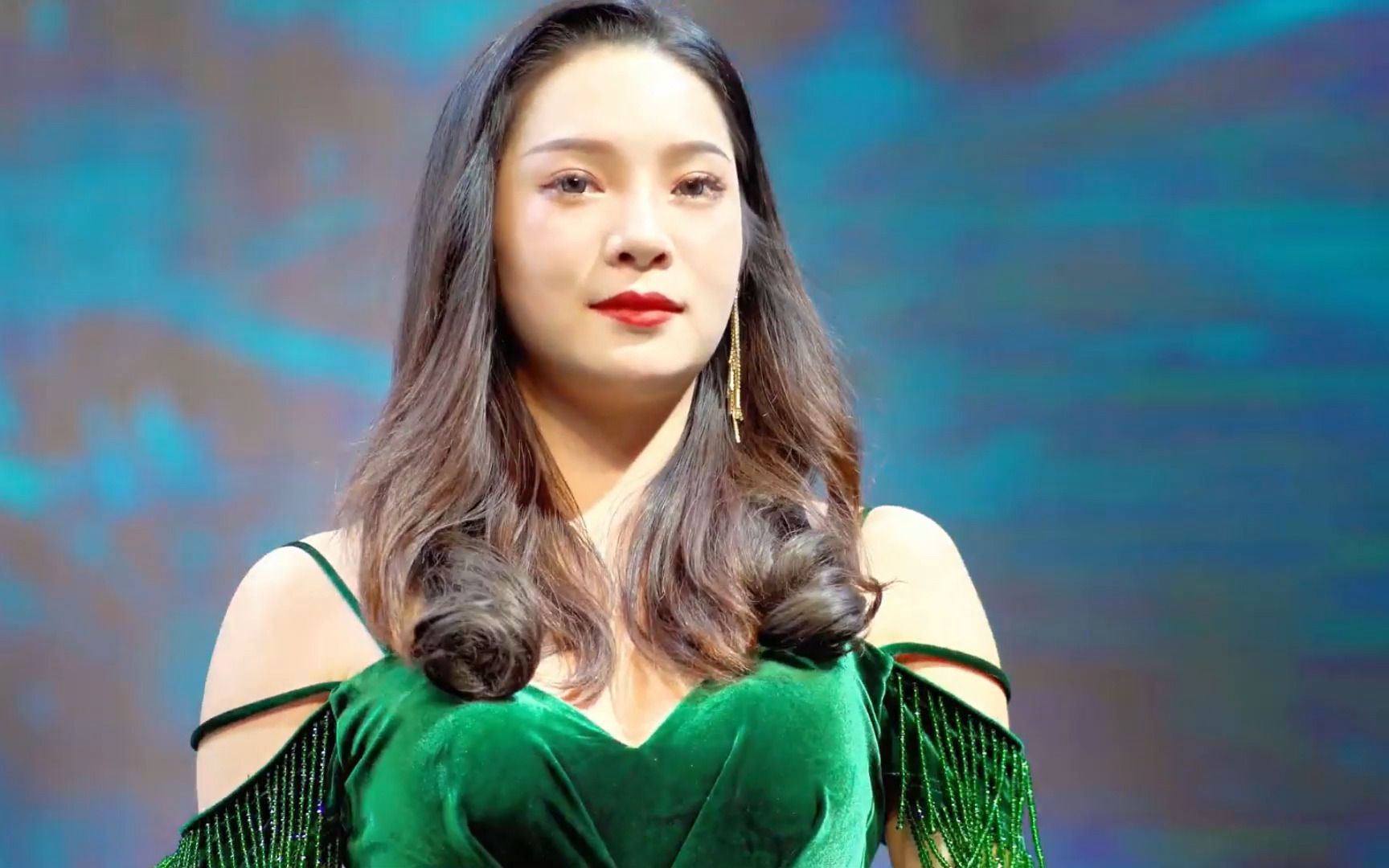 2023 上海车展美女车模精选,个个都是颜值爆表的大美人