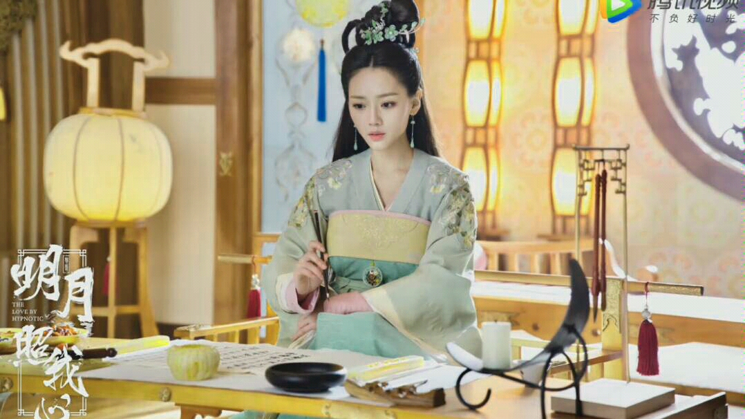 活动作品周紫馨微博自拍合集