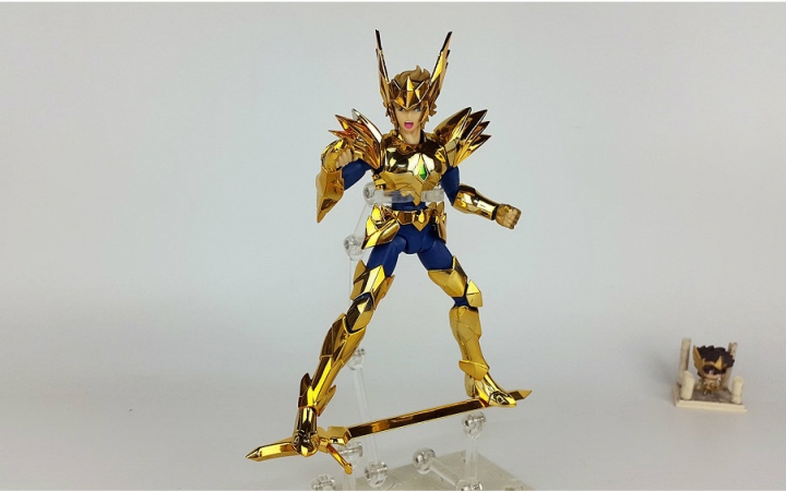 [刘哥模玩空间103]圣斗士星矢圣衣神话超速模型奥丁黄金狮子视频分享