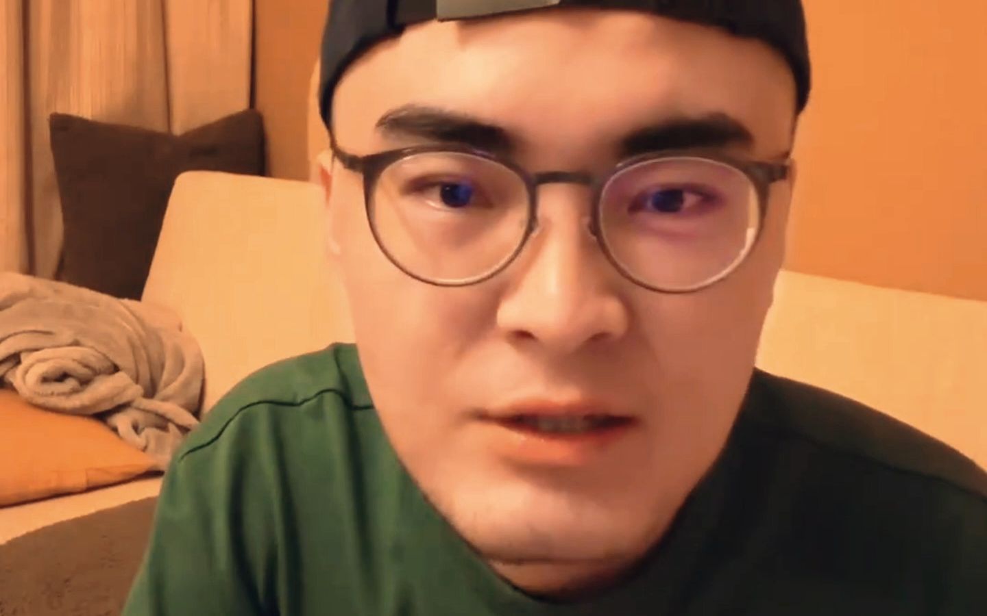 【带篮子】彳亍