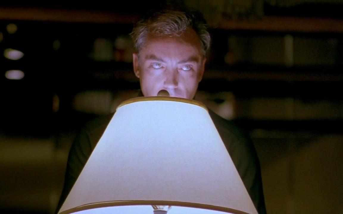 myownprivateidaho1991我自己的爱达荷sittingonabullet