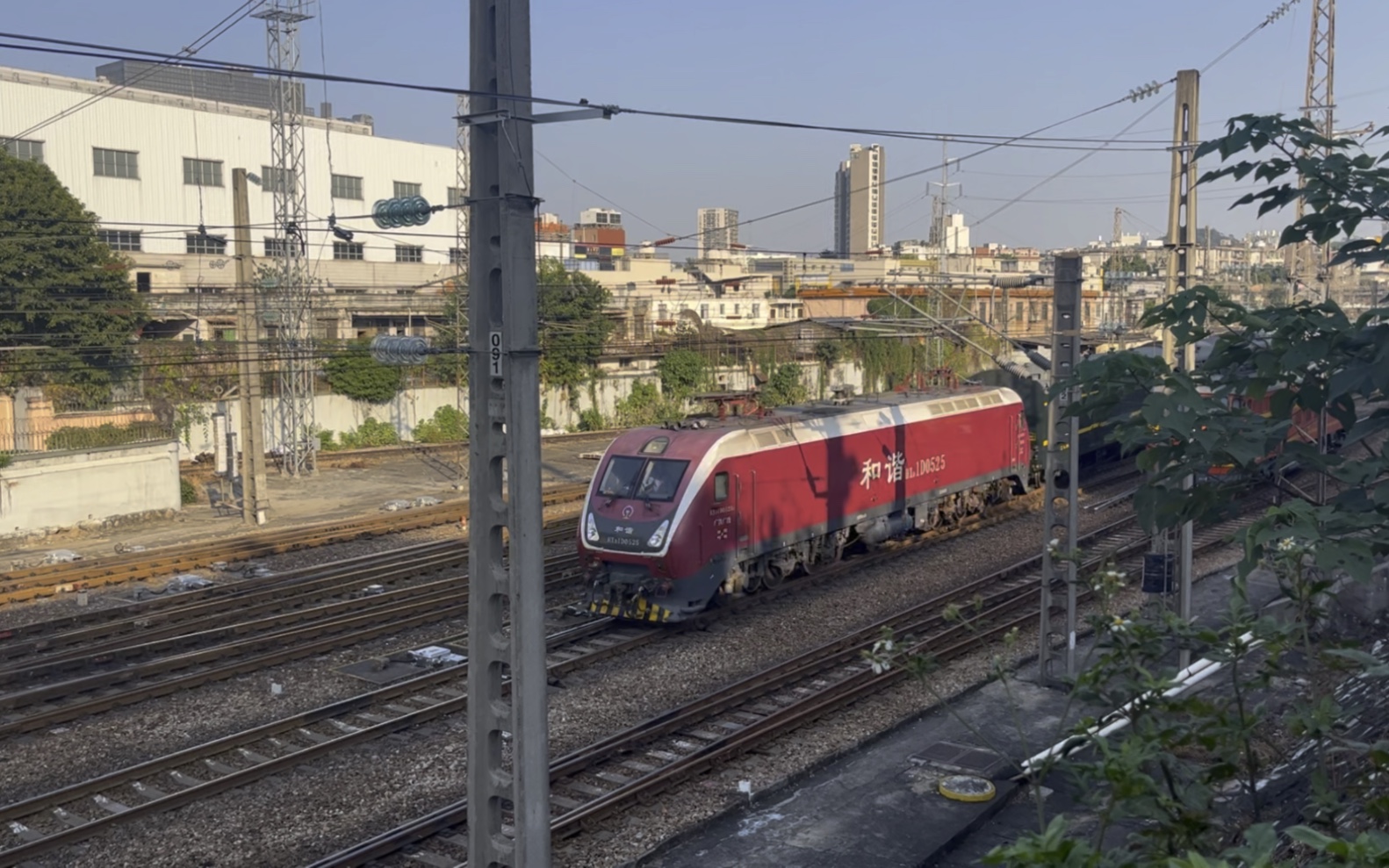 【纪念即将逝去的京广路霸】z36(广州-北京西)本务广广hxd1d-0525通过
