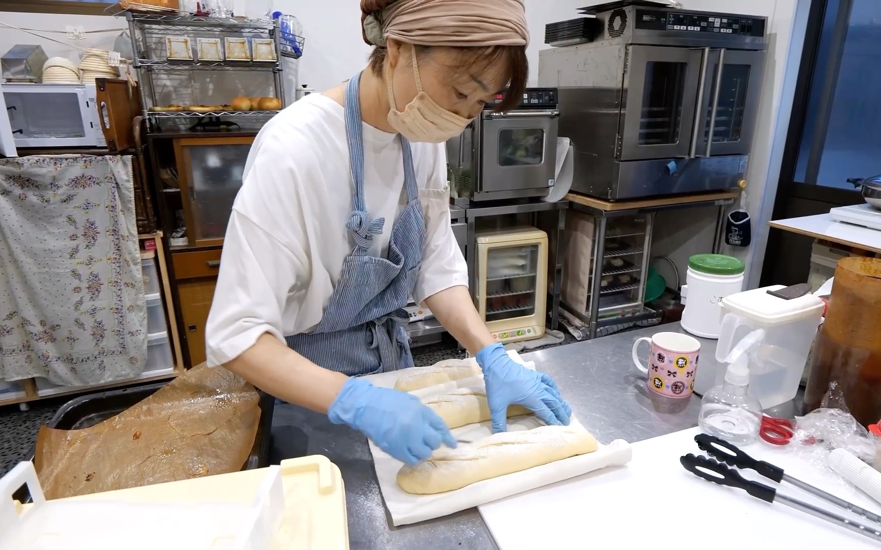 【日本美食】女面包师独自一人制作 烘培 料理和经营餐厅一切,当地日本面包店的一天景象哔哩哔哩bilibili