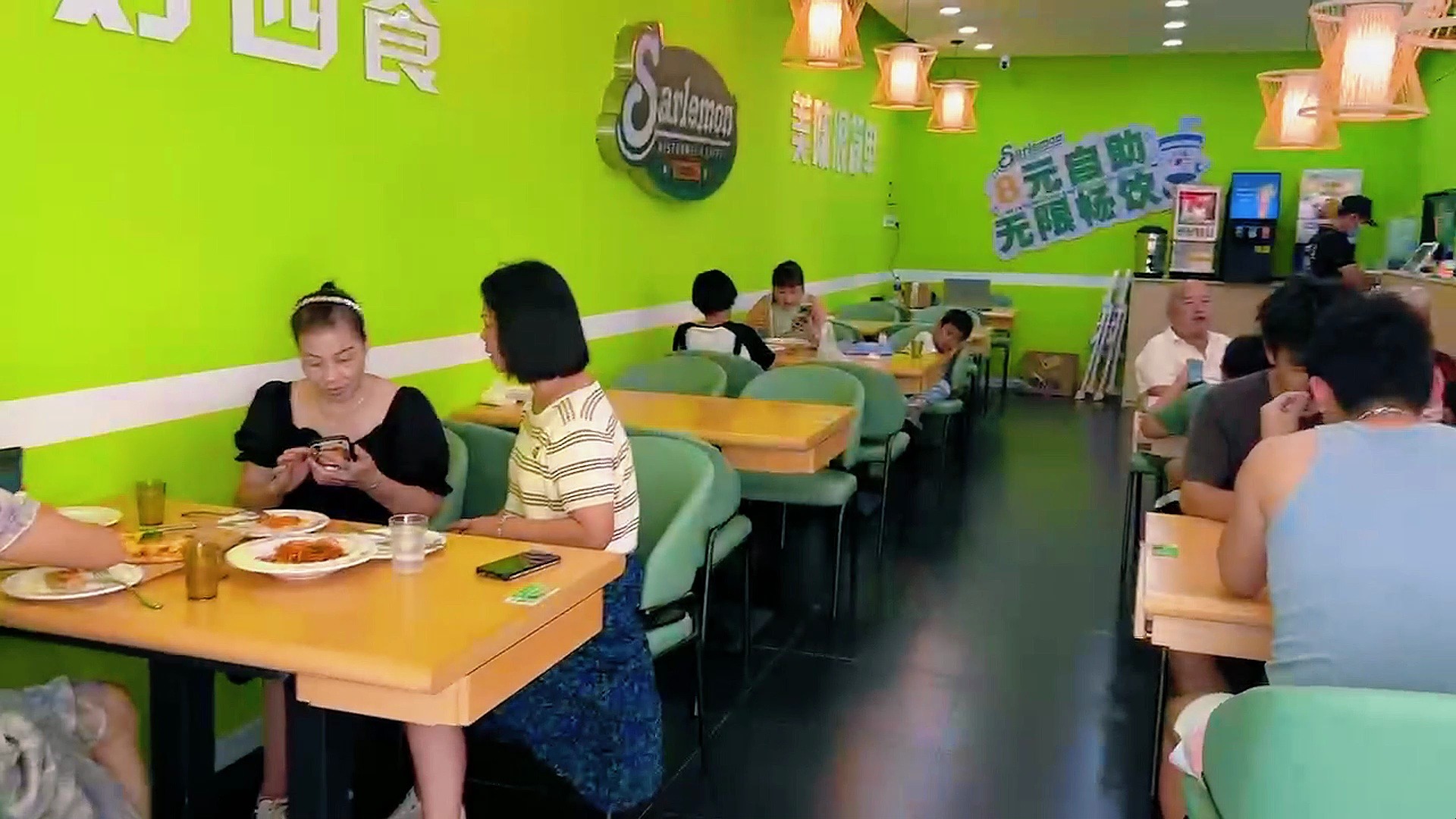 萨乐蒙新店试营业生意火爆