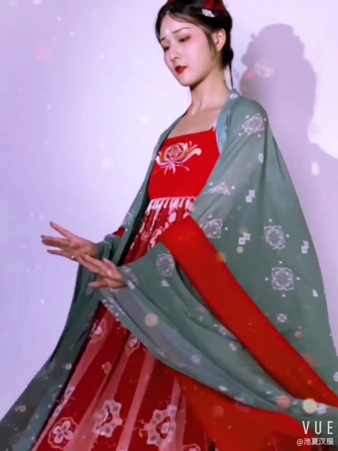 成都池夏汉服香槟广场直营店,香槟广场一楼