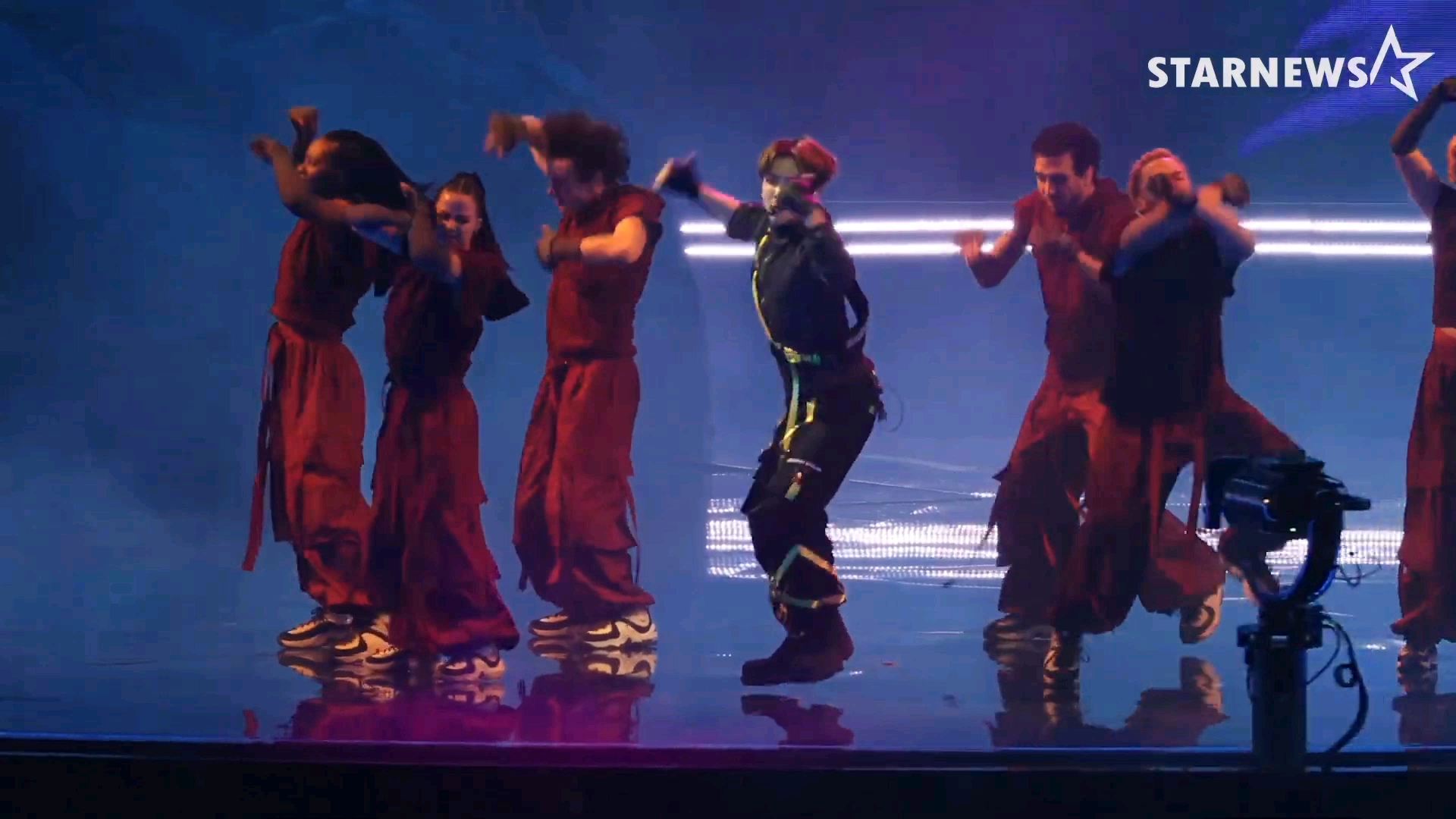 【边伯贤】英雄联盟《paranoia/妄想》舞台直拍