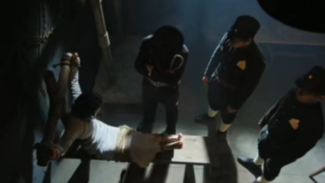 美女受刑,老虎凳!疼痛尖叫