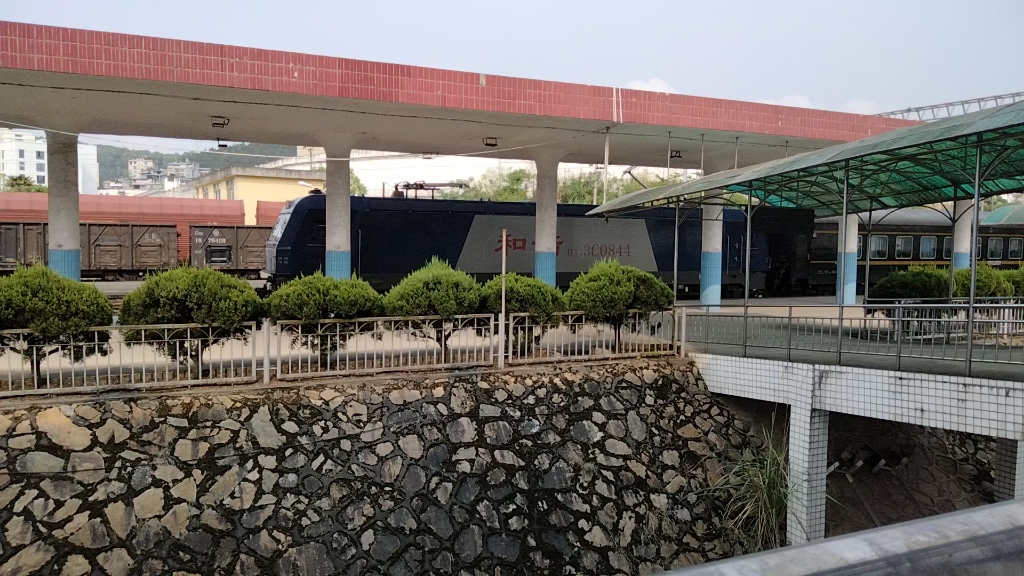 hxd3c-0844挂客车进建阳站