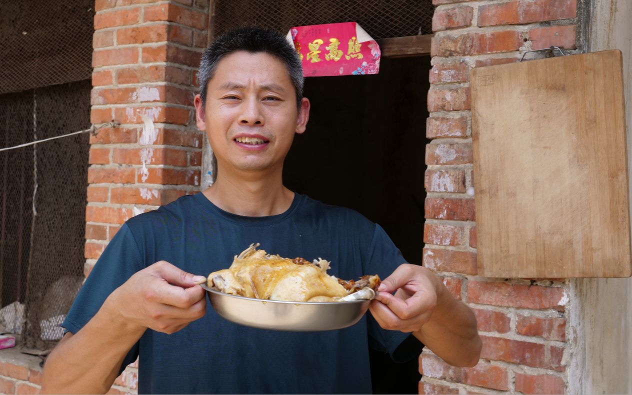 农村小罗:压力锅烤鸡骨肉分离,香酥肉嫩味道好,老人小孩都能吃