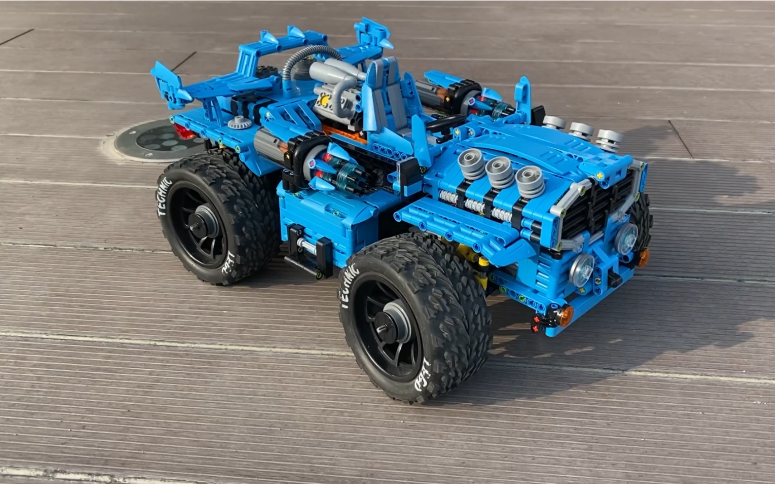 乐高式科技moc 越野大脚车_哔哩哔哩_bilibili
