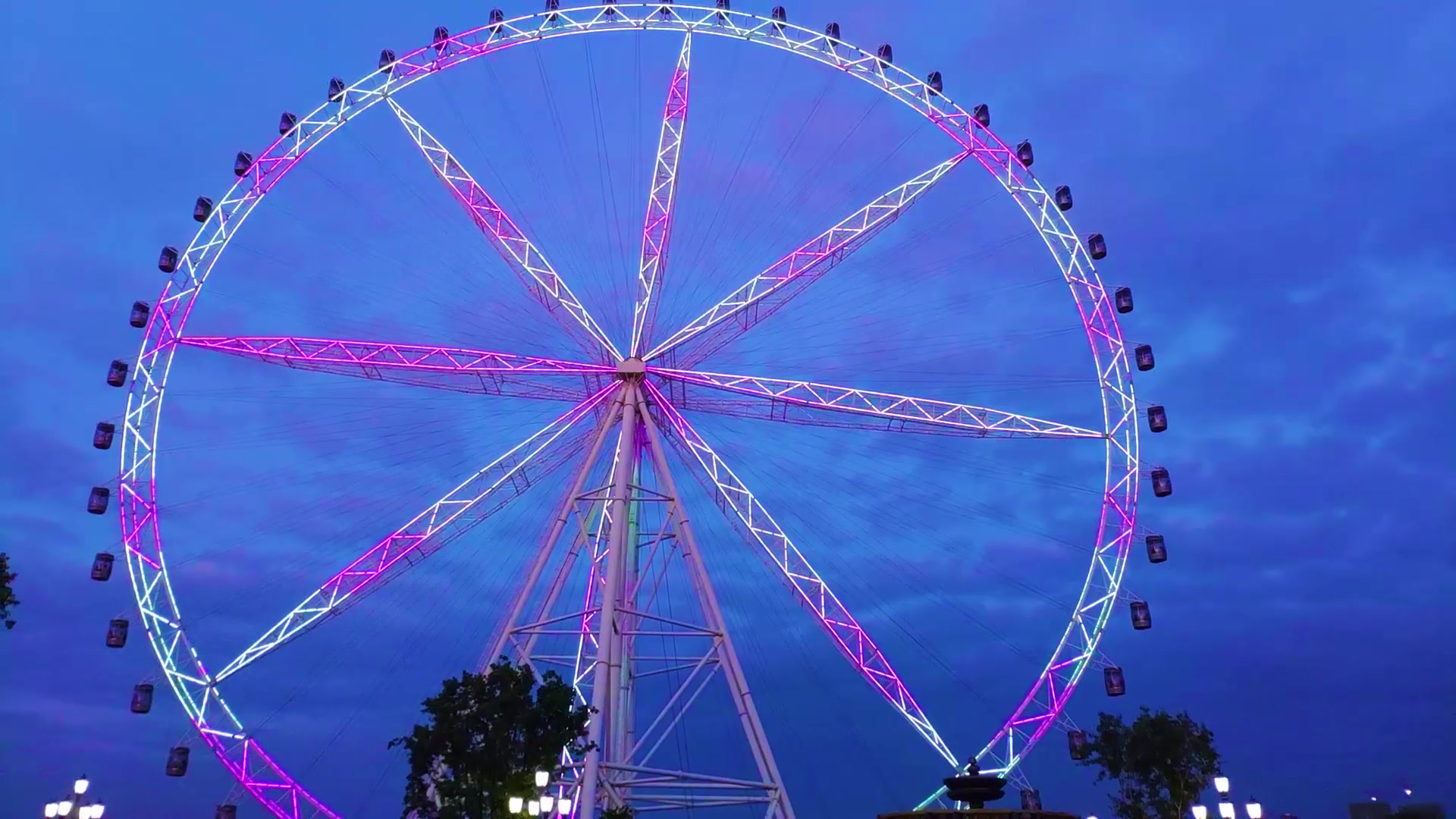 重庆欢乐谷之夜晚的"重庆之眼"_哔哩哔哩_bilibili