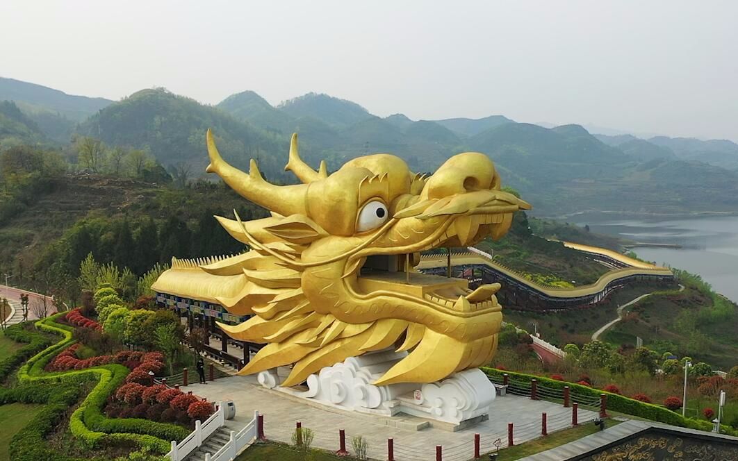 贵州一村子里有一条大金龙,长达999米,盘踞在乌江边上_哔哩哔哩_bili