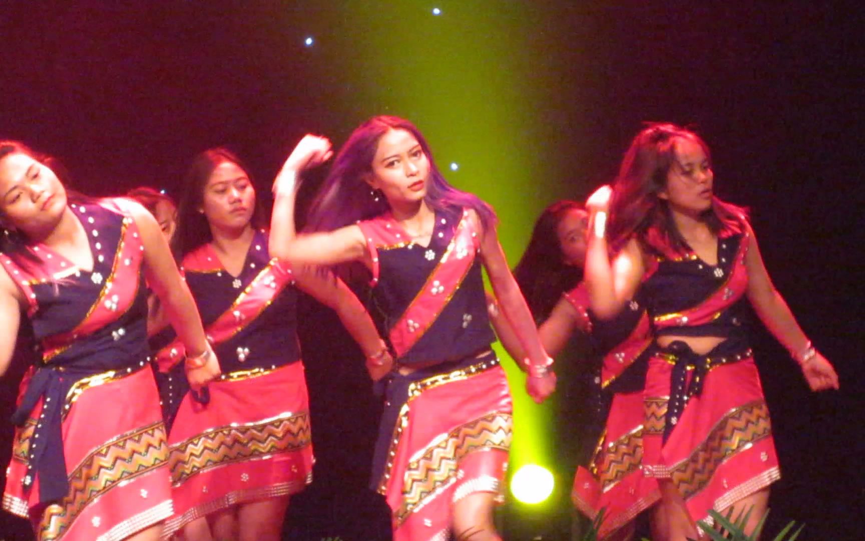 佤族舞蹈【银镯】 云南民族大学 校青年志愿者协会晚会