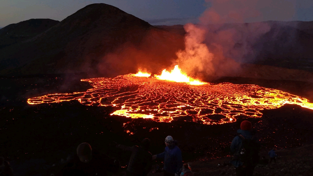 去年冰岛火山喷发现场