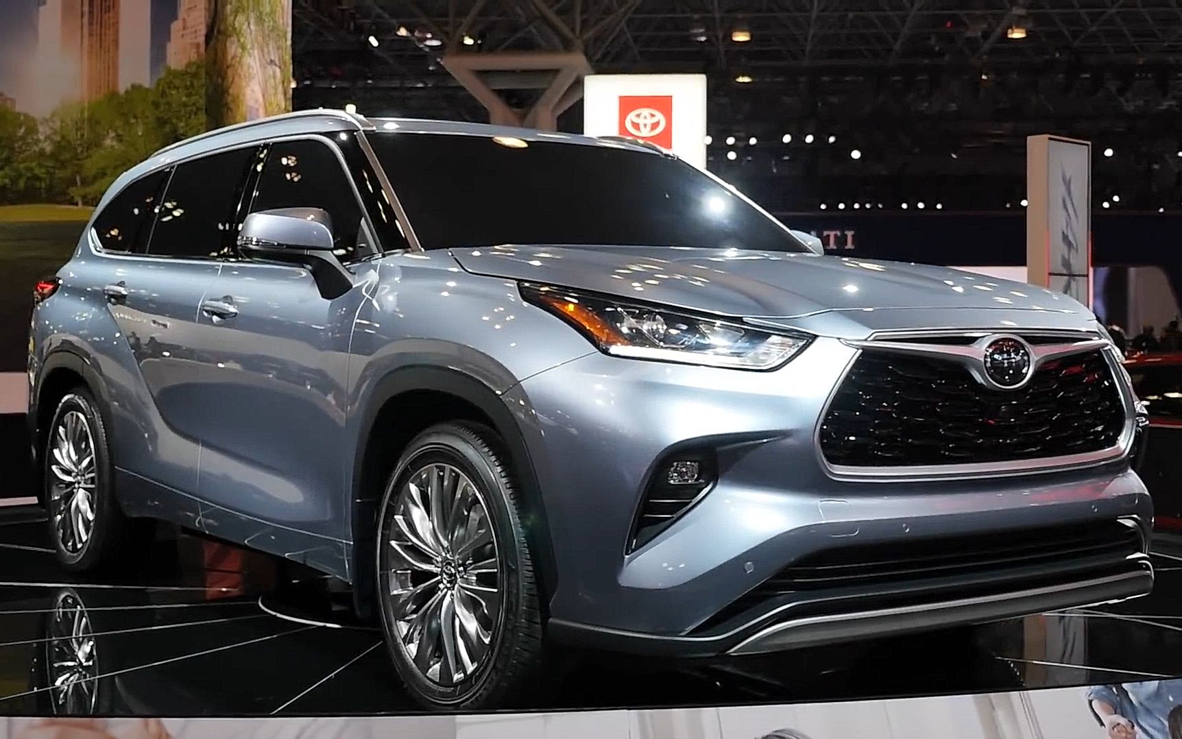 autogefühl2019纽约车展带你看2020丰田汉兰达35lv6295hp百公里油耗