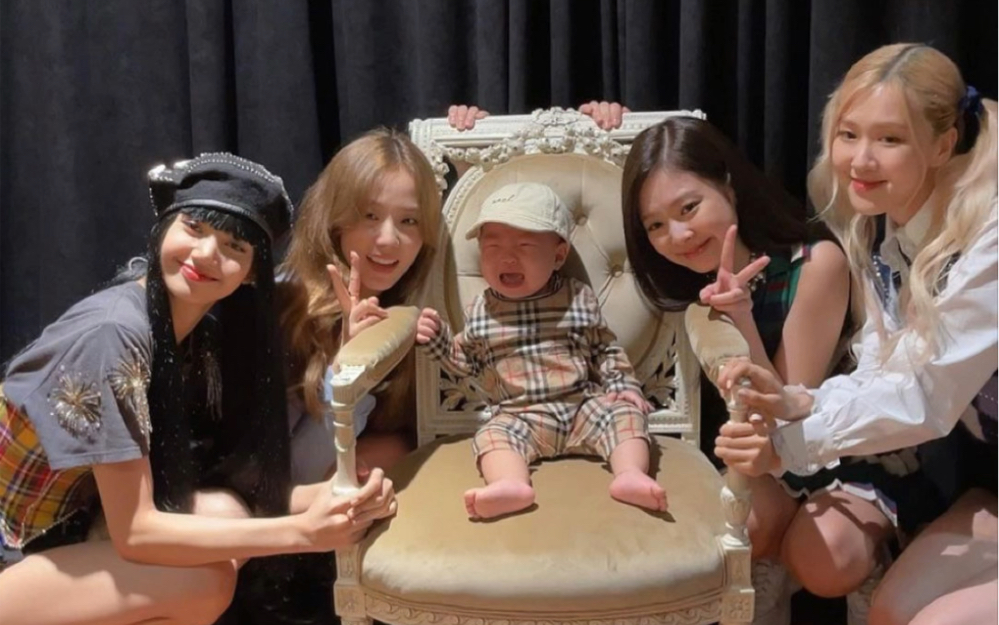 11/20 舞者ig更新blackpink0678156997这个可爱的小宝贝是