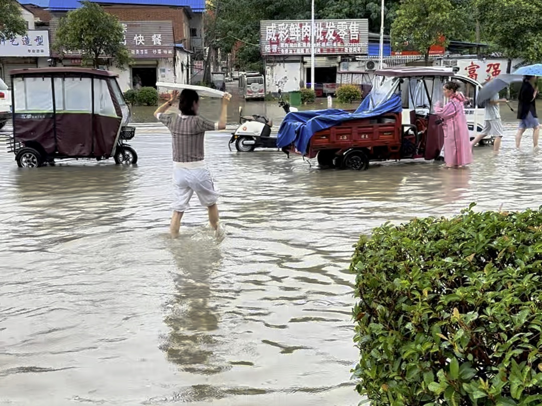 文水县大雨图片