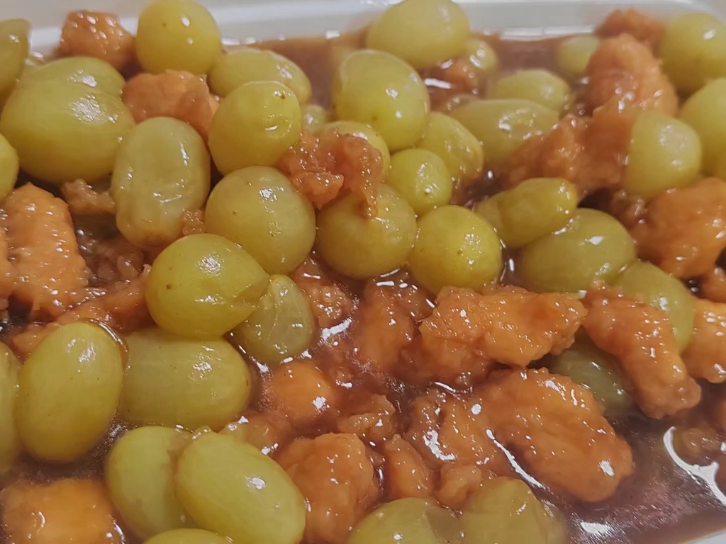 济宁的葡萄鸡丁