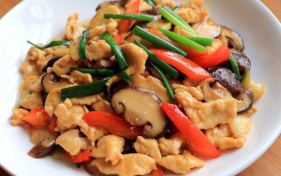 【香菇鸡片】又滑又嫩,一点也不柴,真不相信是鸡胸肉炒的